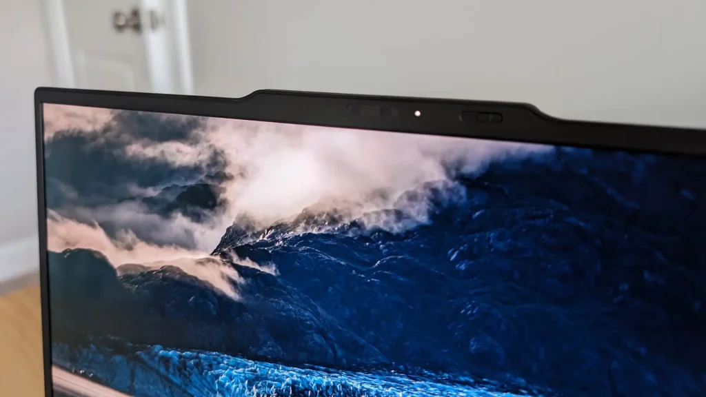 2091712 0 20493300 1743415358 windows webcam privacy